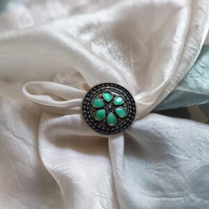 Oxidized Round Inlaid Green Stone Finger Ring