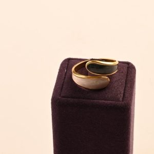 Mother Of Pearls (MOP) Z Band Dual Tone Finger Ring