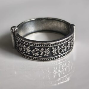 Chaya Openable Bangle-1(2.4/2.6)